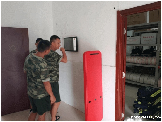 济南某队为提高备品管理升级，使用竞技宝手机端下载智能柜、智能工具柜